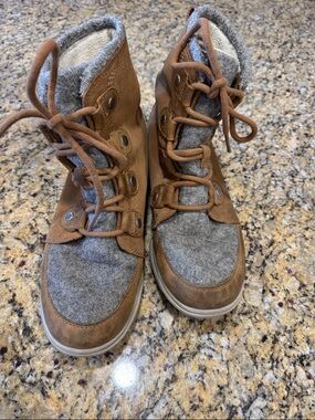 Sorel Brown and Gray Winter Lace-Up Boots